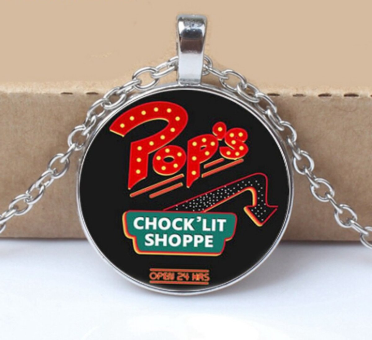 Riverdale Ketting, Hanger, Zwarte Ketting!, Pop’s Chock’Lit Shoppe, Archie, Jughead Jones, Betty, Veronica, Cheryl Blossom, Bughead, 50cm