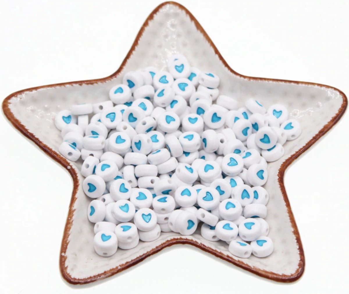 FISKA - 200 Stuks Acryl Kralen Wit Met Blauwe Hartjes (6mm) - Letterkralen - Kralen Hart