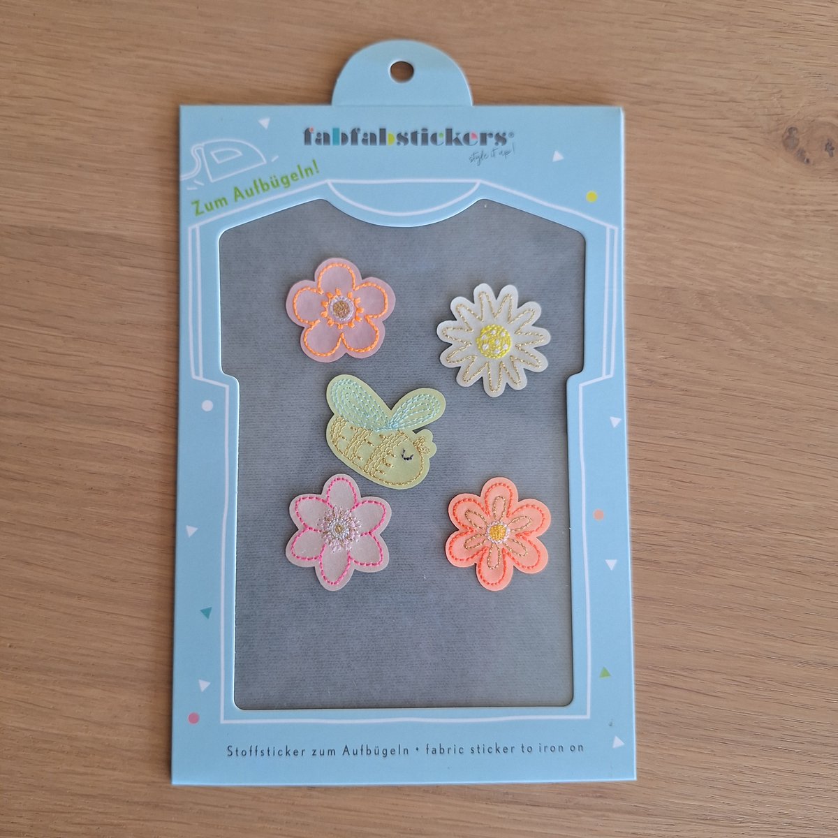 Stofstickers bloemen en bij - Strijkapplicatie - Patch