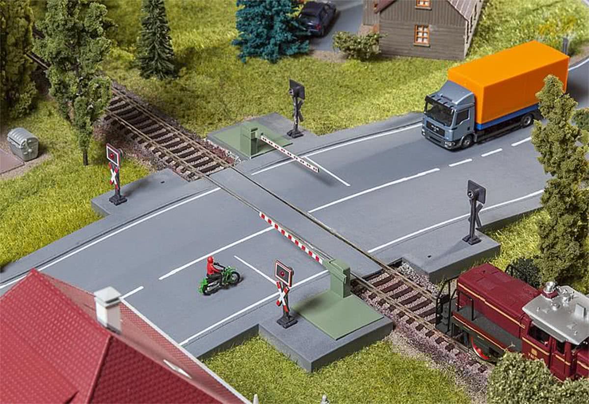 Faller - Overweg Met Aandrijfonderdelen uit de  Collectie