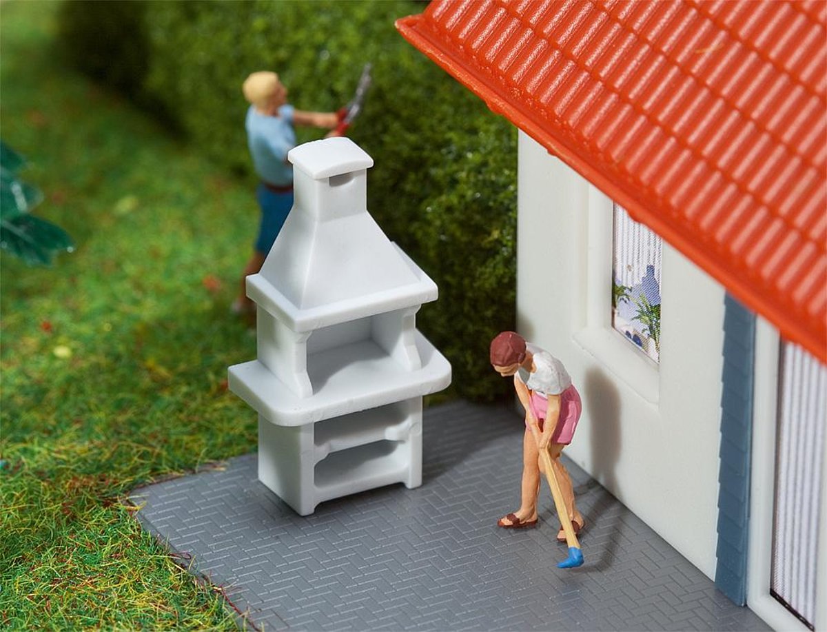   -2 Tuinbarbecues (180902)