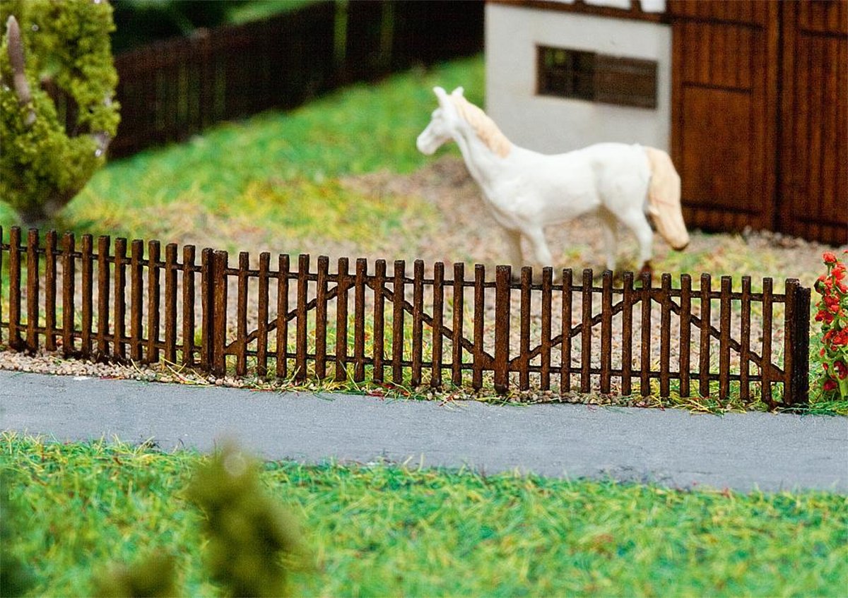   -Houten schutting (272410)