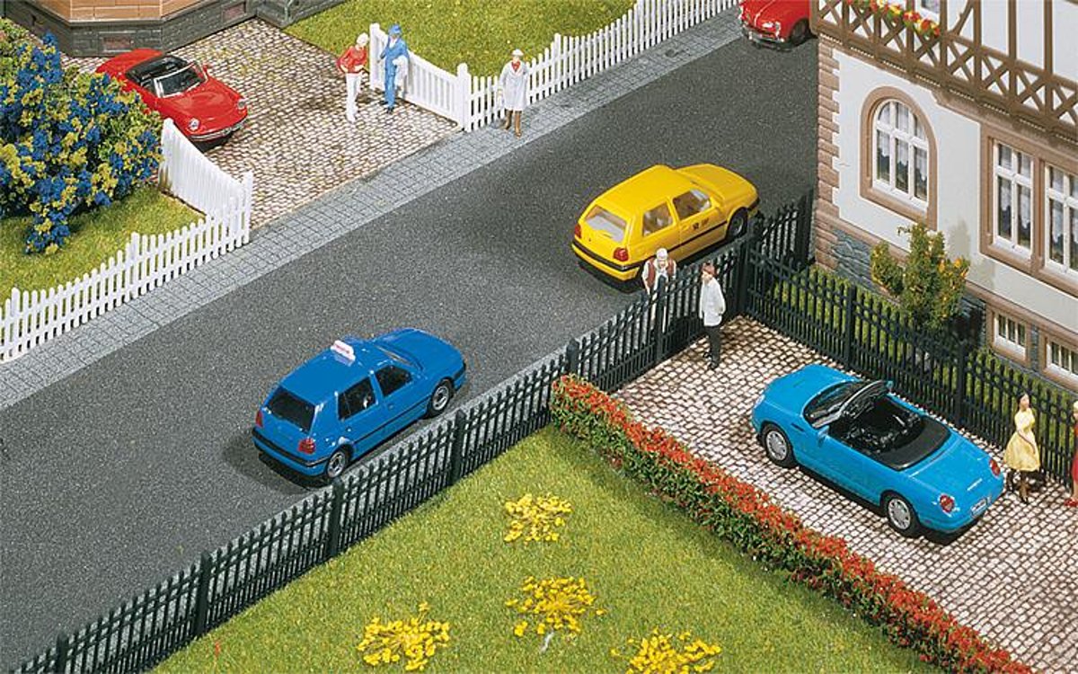 Faller -Ijzeren tuinhek, 684 mm (180411)