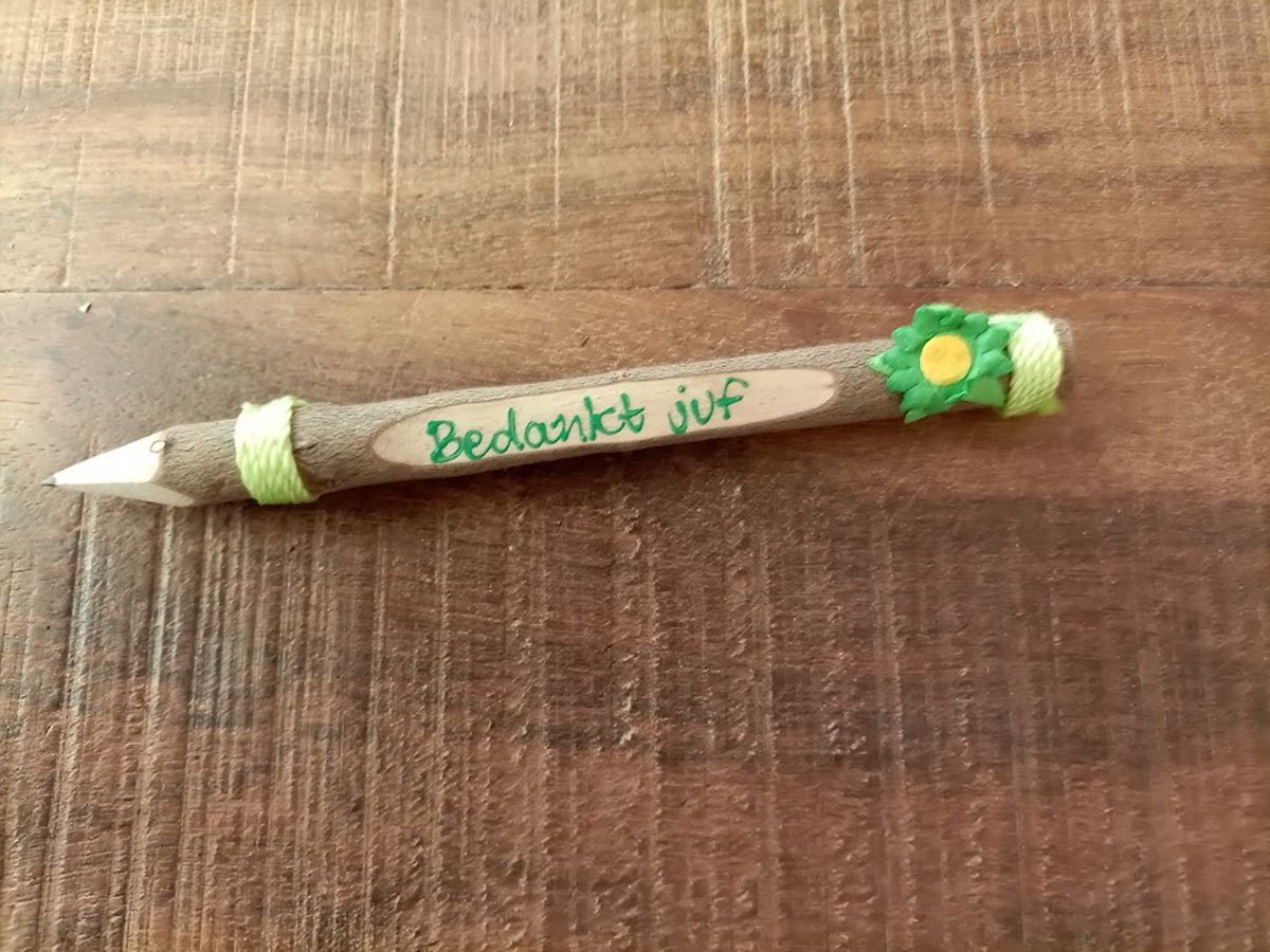 Floz Design bedankje juf - potlood met tekst bedankt juf - juffencadeau - fairtrade en handgemaakt