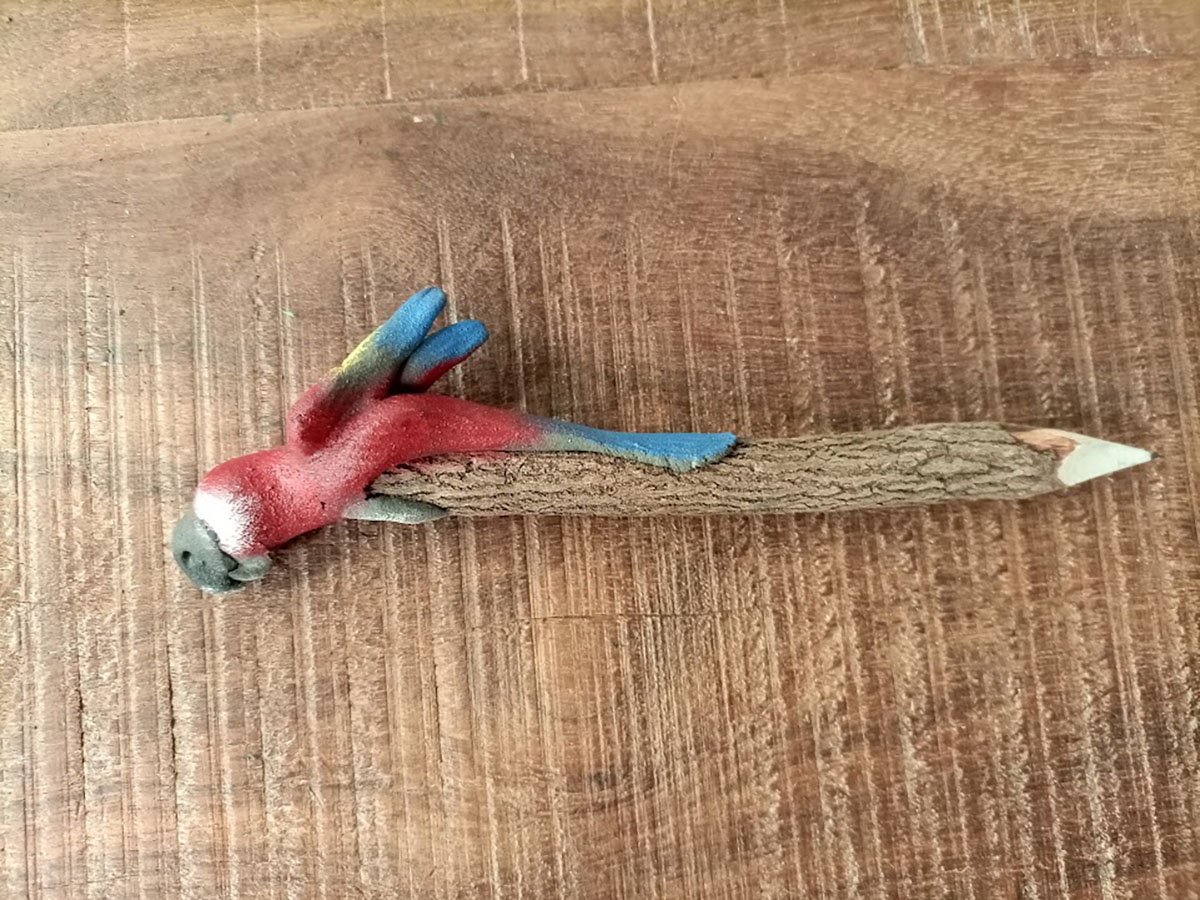 Floz Design potlood met schors en dierenfiguur - potlood met papegaai - bestseller schoencadeau - fairtrade