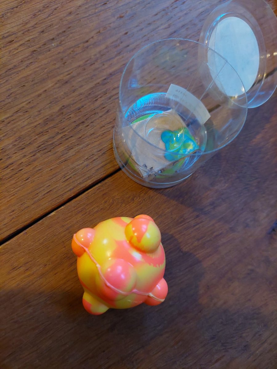 Floz Design stuiterbal - uitleg waarom stuitert een stuiterbal - atoomvorm - in cadeauverpakking - bestseller