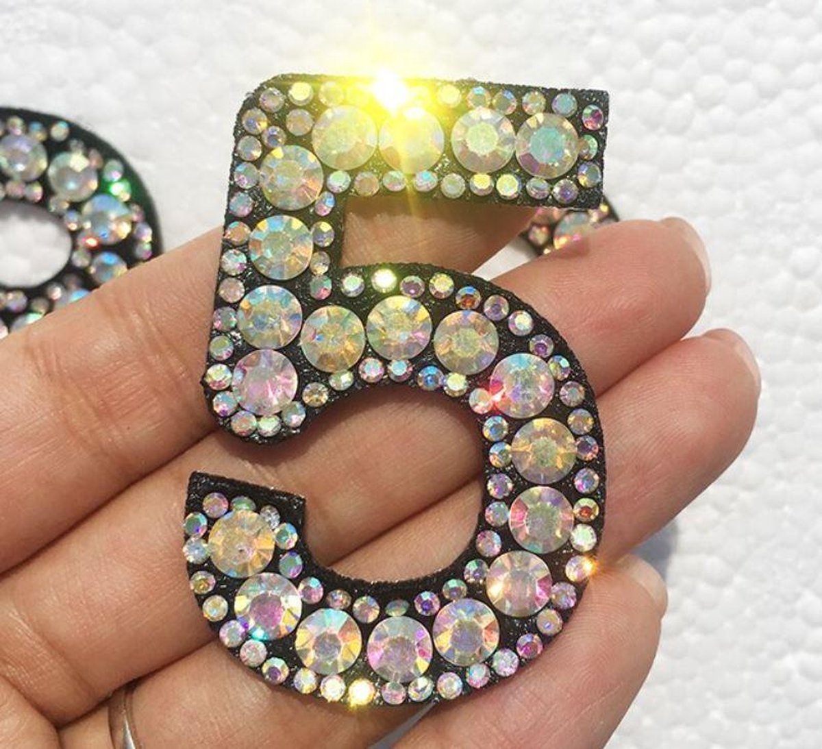 Strass Applicatie Cijfer - 4,5 CM hoog - 0 t/m 9 - Cijfer 5 - Zwart met witte stenen - Niet strijkbaar