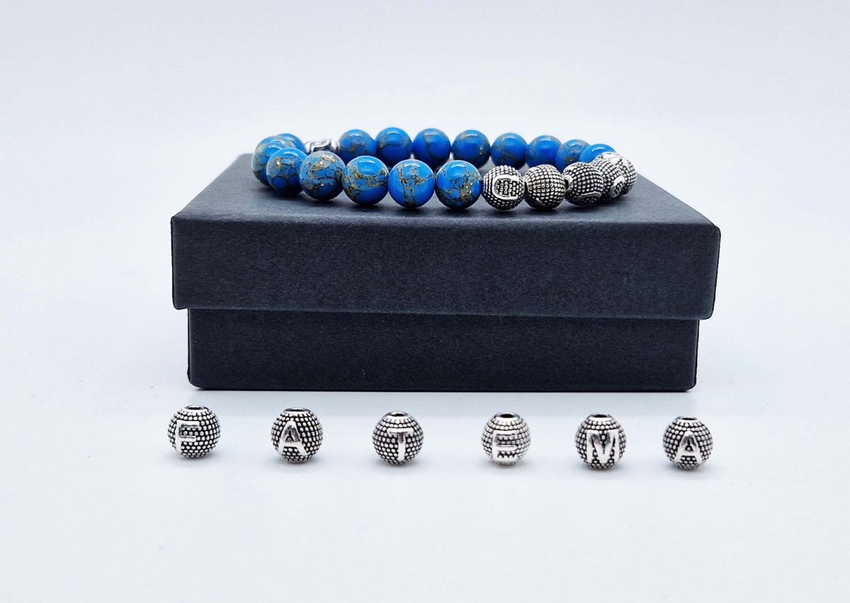 Handgemaakte Natuurstenen armband met metaal naam 