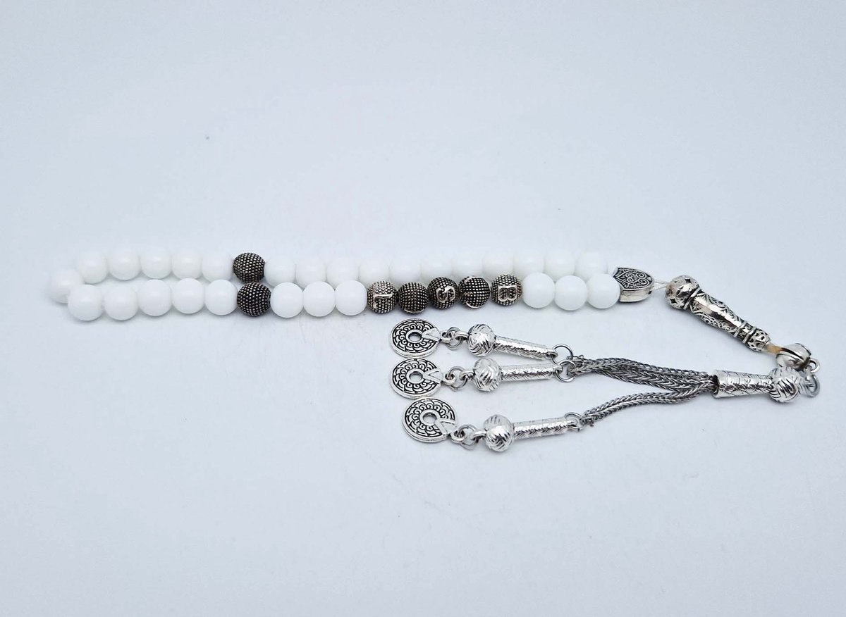 Handgemaakte naam tasbih 33 Kralen Natuursteen “Witte agaat” - met metaal tassel- Met je naam of de naam van uw geliefde- 8 mm diameter van de korrel