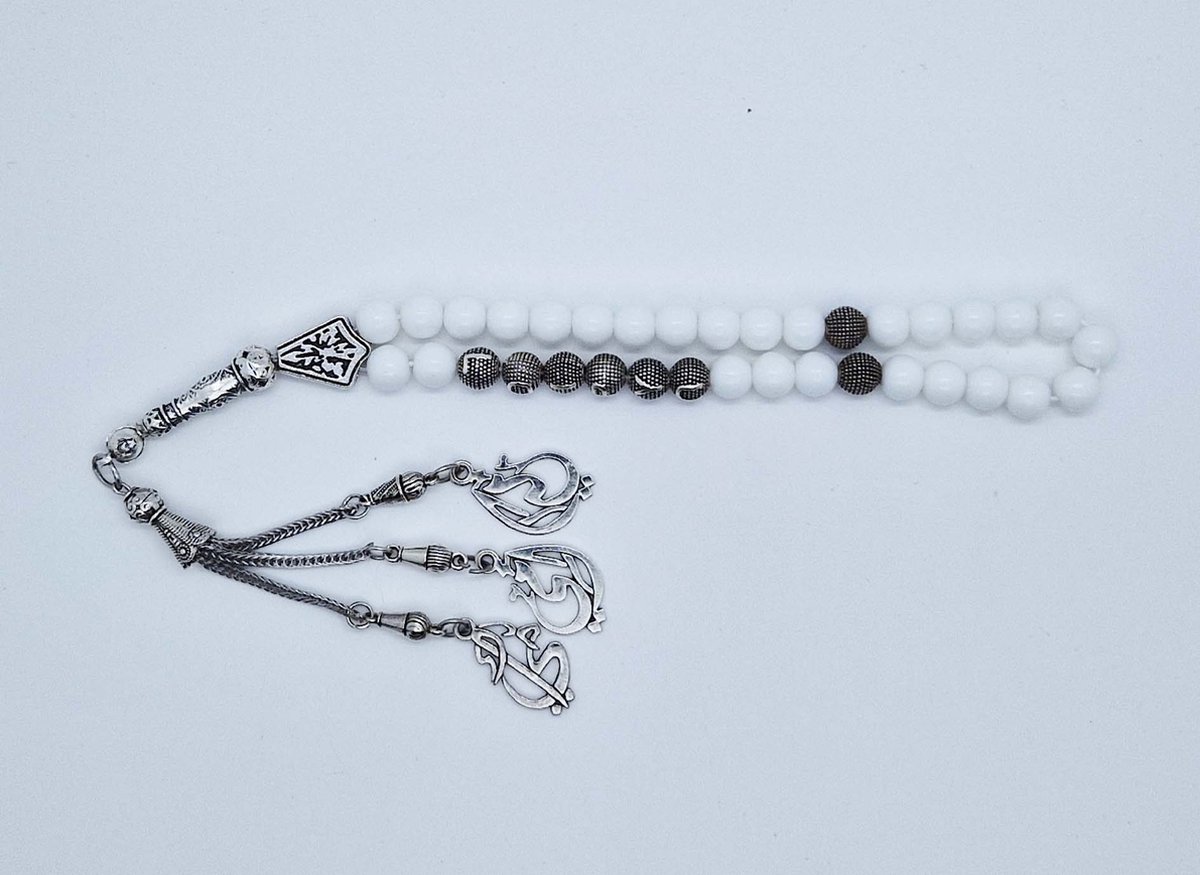 Handgemaakte naam tasbih 33 Kralen Natuursteen “Witte agaat” - met metaal tassel “Mijn moeder
