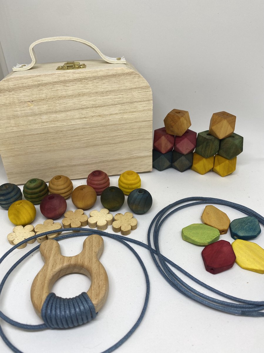 Frupkes - Rijgkoffer Nijn - rijgketting met natuurlijk gekleurde kralen