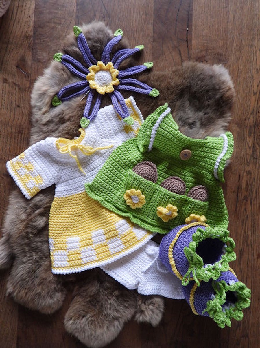 Funny kledingset Chicky Easter haakpakket