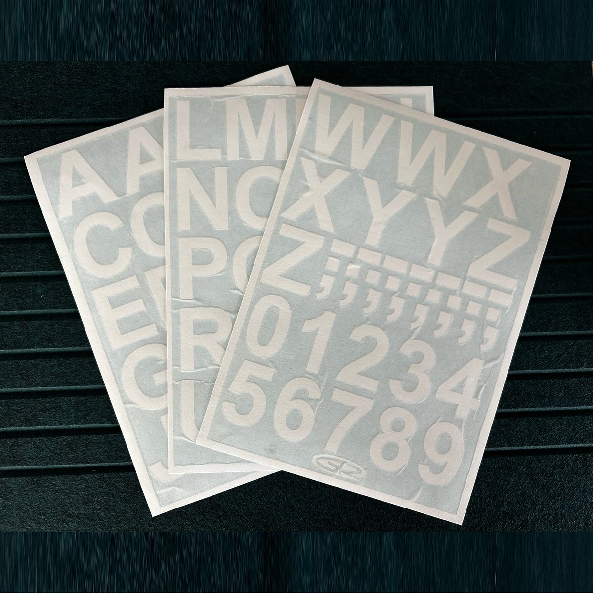 GR - Stickers - Plakletters - Letter set - Losse letters - Losse Cijfers - Alfabet - 50mm hoog - Glanzend - Wit