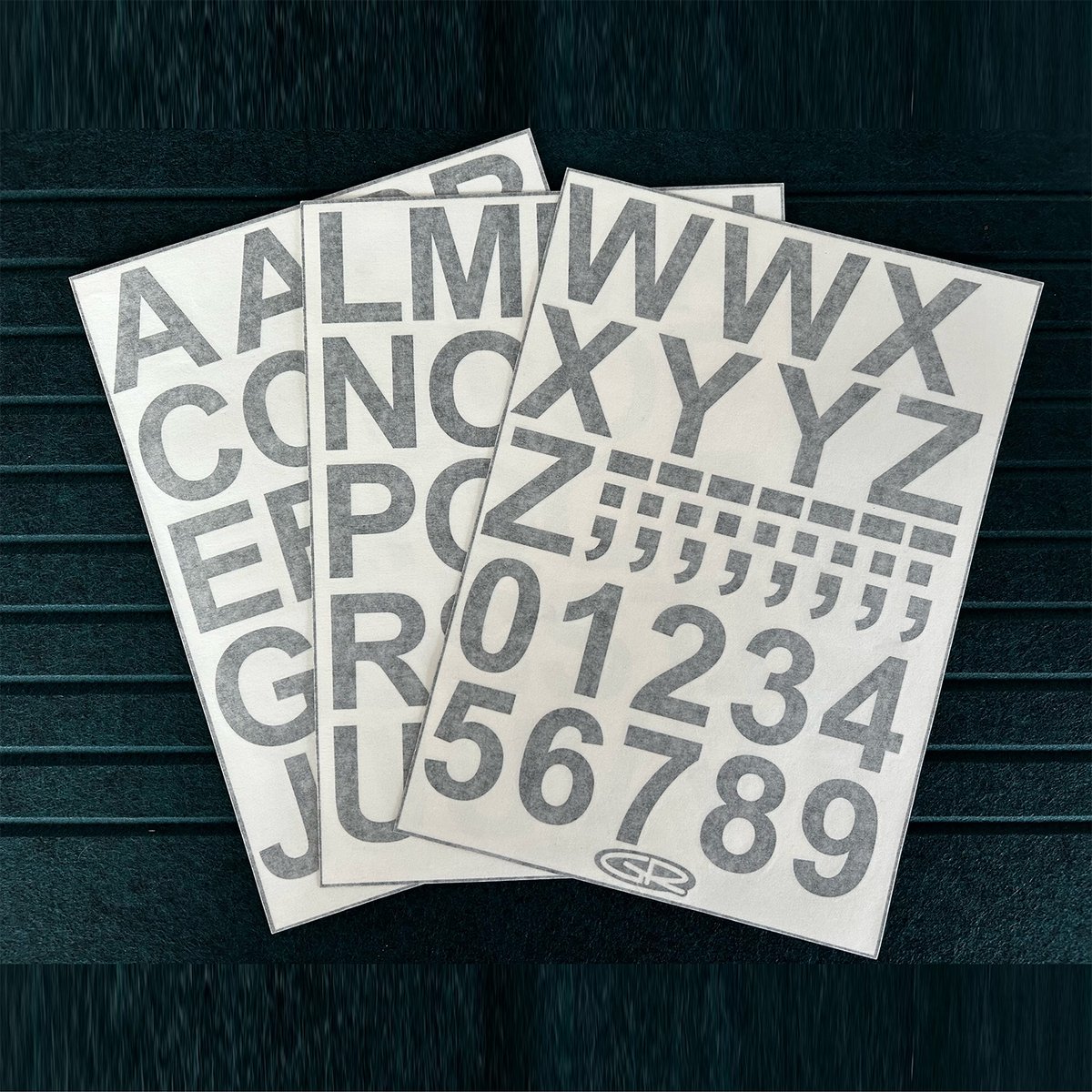 GR - Stickers - Plakletters - Letter set - Losse letters - Losse Cijfers - Alfabet - 50mm hoog - Mat - Zwart