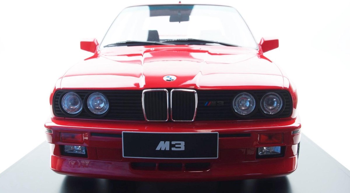 GT Spirit BMW M3 E30 Rood 1:8