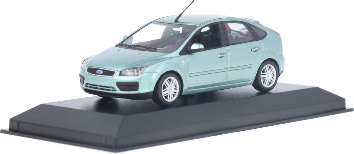 Ford Focus Maxichamps Modelauto 1:43 2004 940084000 Schaalmodel