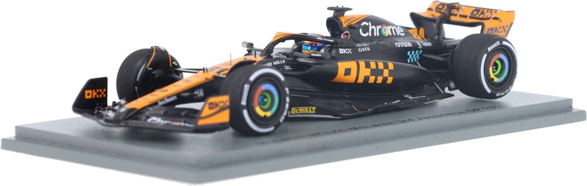McLaren MCL60 Spark Modelauto 1:43 2023 Oscar Piastri McLaren Formula 1 Team S8929 Japanese GP