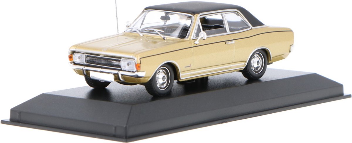 Opel Commodore Maxichamps Modelauto 1:43 1970 940046161 Schaalmodel