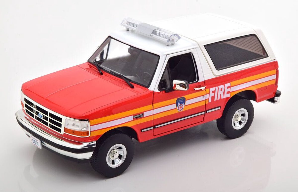 1:18 Diecast-model Ford Bronco New York Fire Department 1996 Red Greenlight