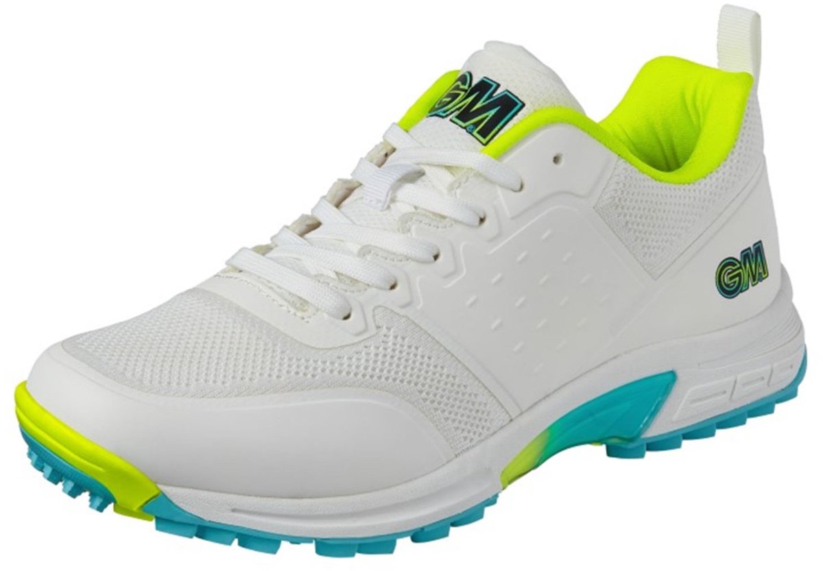 Gunn and Moore cricket schoenen rubber allrounder Aion maat 7 sport.