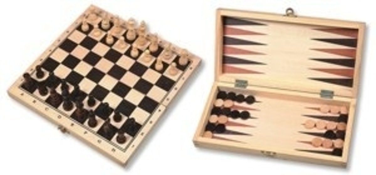 HOT Games Schaak-/backgammon Klapcassette??