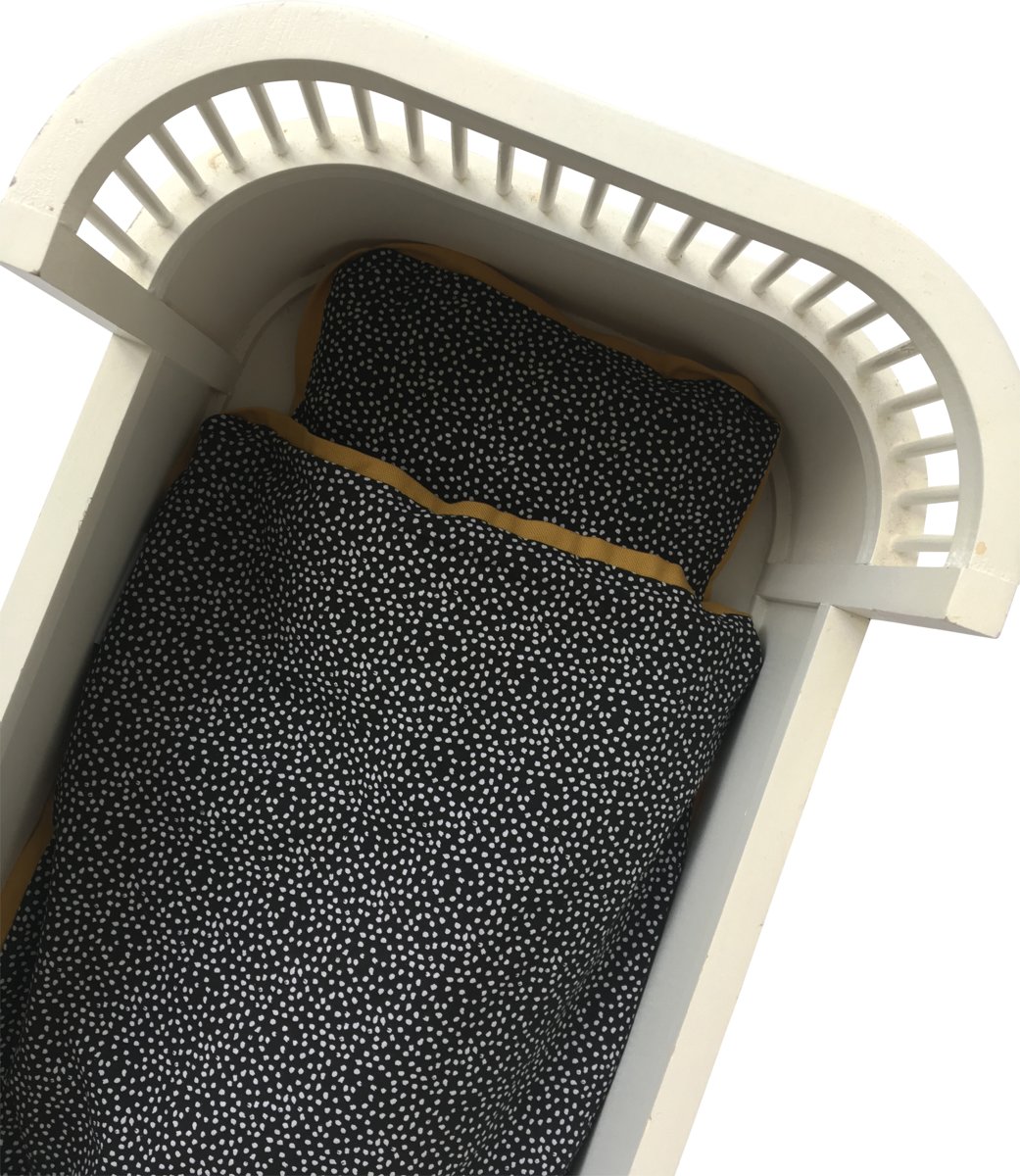 Hannahhave poppendekentje Little Black Dots met kussentje