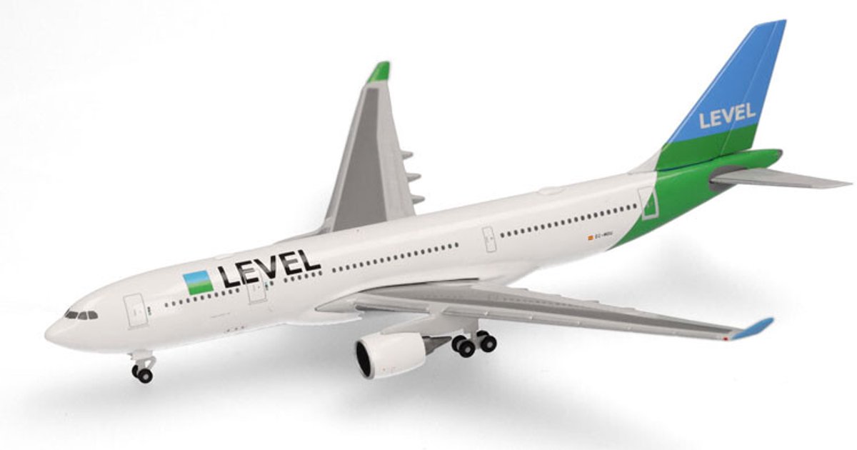 Airbus A330-200 Level