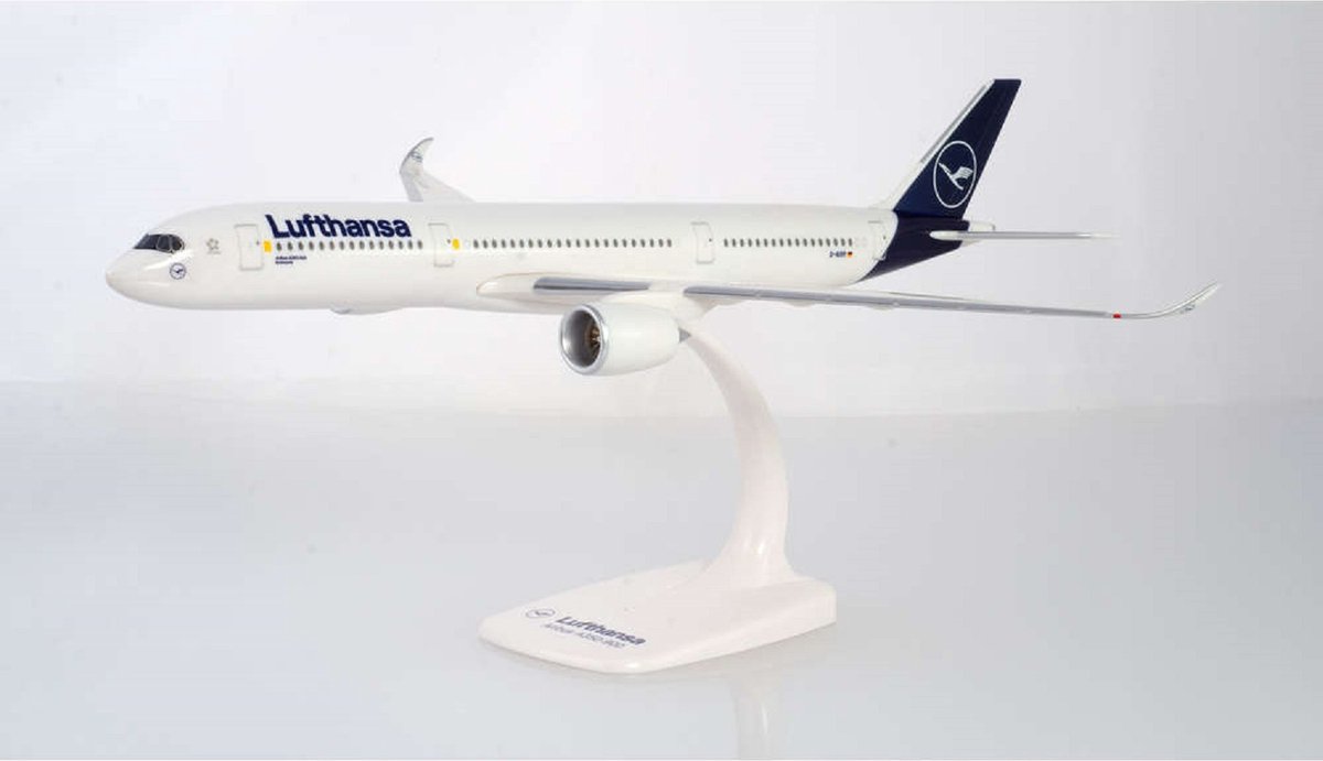 Herpa Airbus vliegtuig A350-900 Lufthansa Schwerin D-AIXM schaal 1:200 lengte 31,8cm
