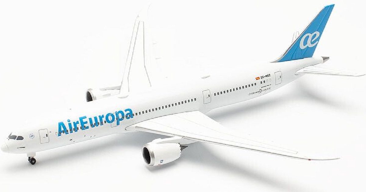 Herpa schaalmodel Boeing vliegtuig 787-9 D. Air Europa JJ Hidalgo schaal 1:500 lengte 12,6cm