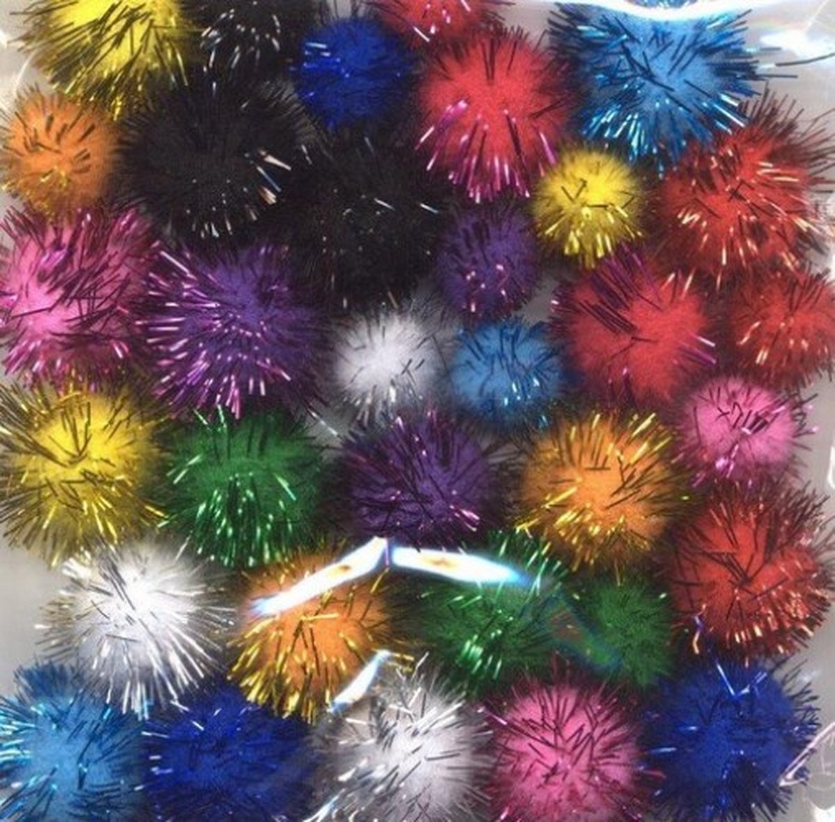 Mix PomPom Set assortiment - 33 Stuks 1.5 centimeter - 2.0