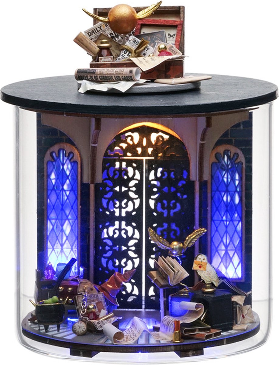 Premium Miniatuur XXL bouwpakket - Bouwpakket - Voor Volwassenen (14+) - Modelbouwpakket - DIY - Poppenhuis – incl. Led Licht en Muziek - Luxury Dream