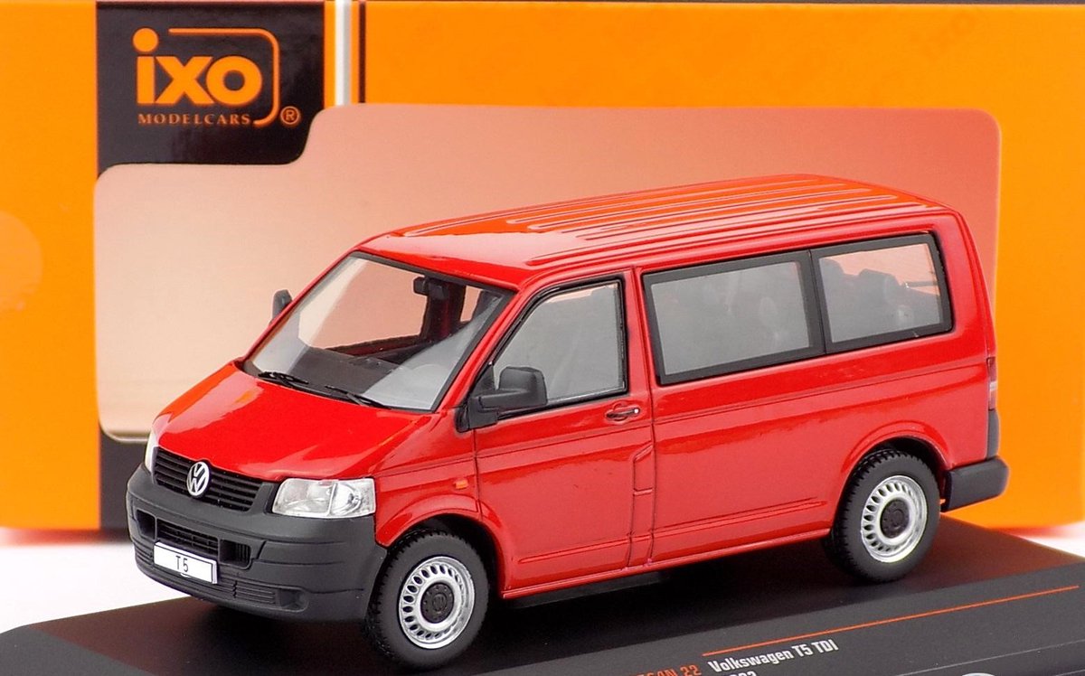 Volkswagen T5 TDi - 2003 - Ixo 1:43