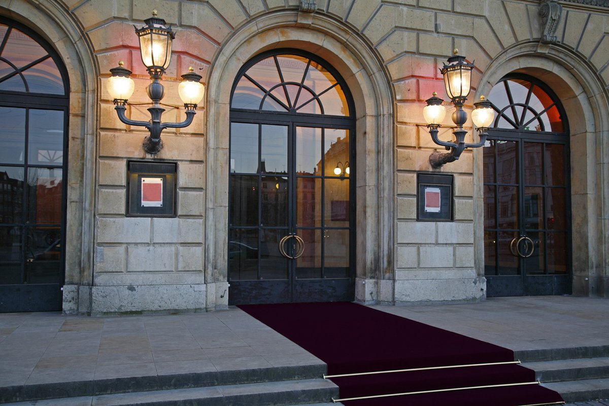 JYG - Feestloper Zwart - 100 x 500cm ( 1 x 5m )