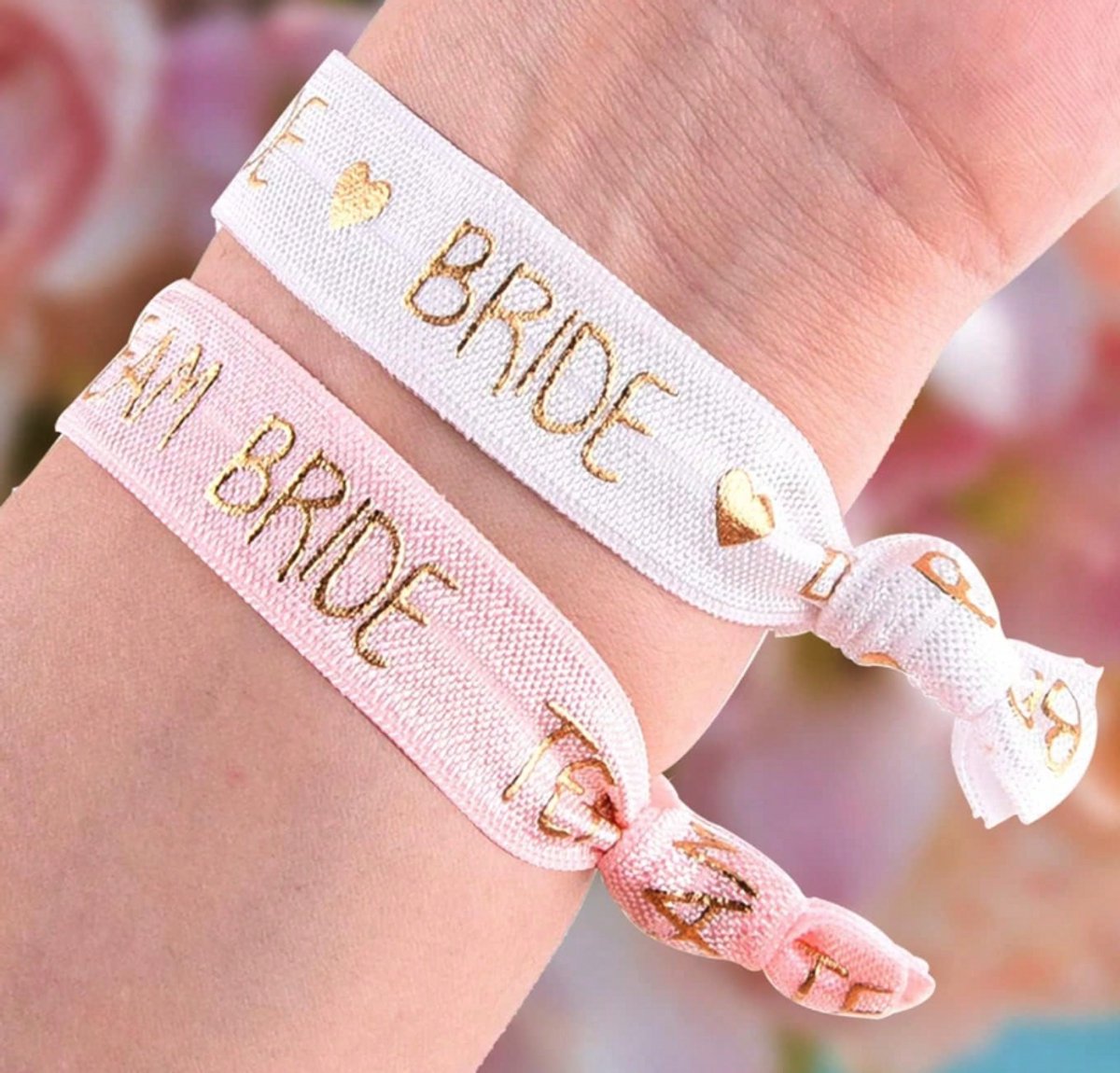Team Bride Armbandjes Set – 10x Roze & 1x Wit – Elastische Bachelorette Armband – Vrijgezellenfeest Accessoires voor Bruidsmeisjes en Bride