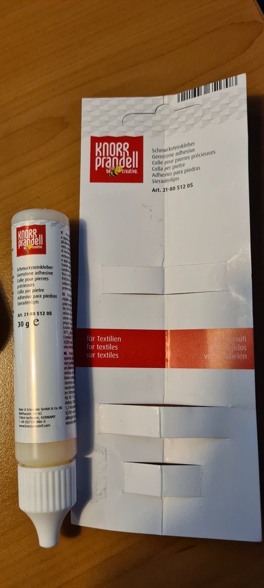Knorr prandell strasslijm voor op textiel