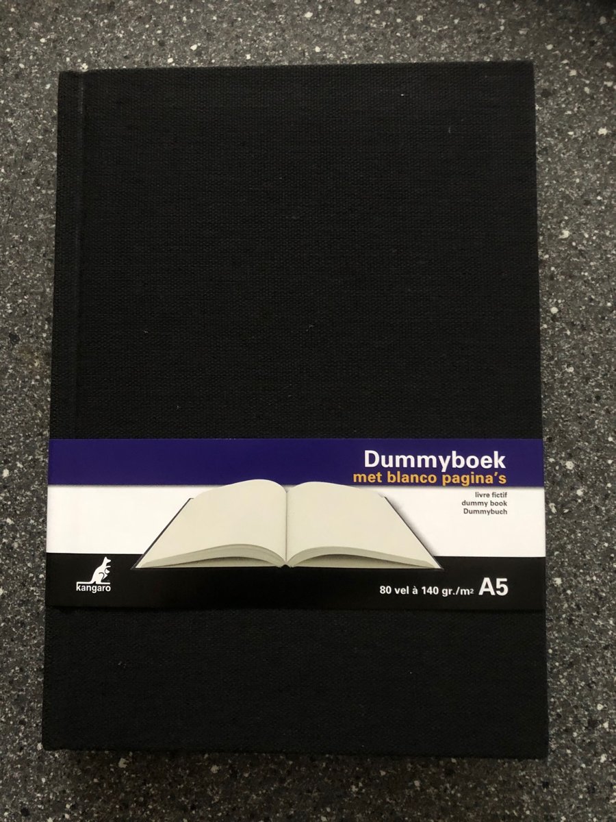 Kangaro  Dummyboek A5 blanco 80 vel zwart linnen kaft