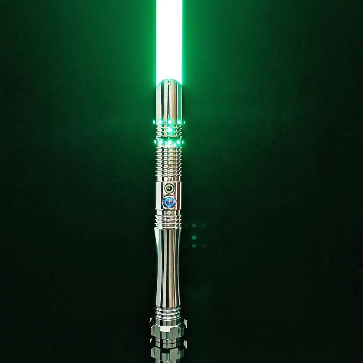Premium Lightsaber - RGB Lichtzwaard - - Hoge Kwaliteit Replica -  Licht en geluid - Oplaadbaar - Light Saber - Metalen handvat - 6 geluidstypes - 11 vooringestelde kleuren