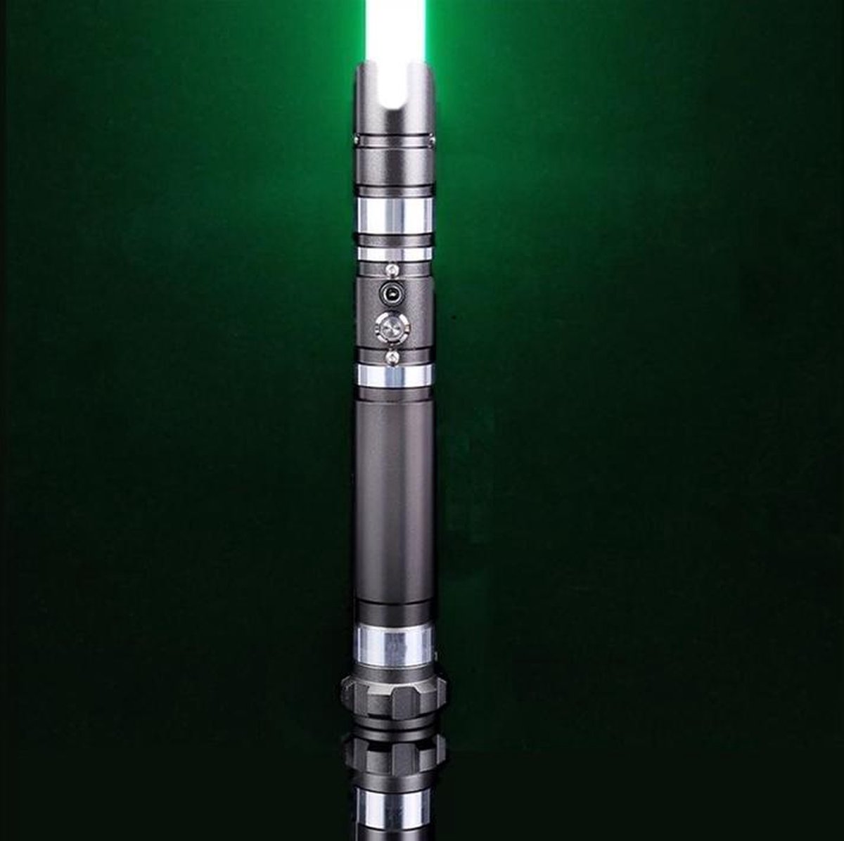 Premium Star Wars Lightsaber “Menace” - Lichtzwaard - Laser zwaard - Zwaard met licht en geluid - Oplaadbaar - Hoge kwaliteit - Light saber replica - Metalen handvat - Alle kleuren in 1 - Licht en geluidseffecten - 6 geluidstypes - KenJo Sabers