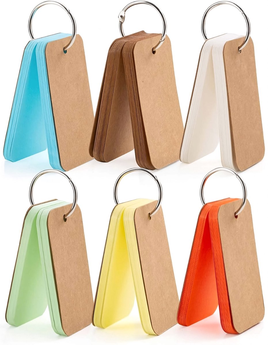 300 Stuks Blanco Kraft Kaarten Flashcards - Multikleur Systeemkaarten met Ringen - Karton Flitskaarten - Mini Kraftpapier Cadeaulabels/ Bedankt Kaartjes - Lege WenskaartenNaamkaartjes - Flash cards met Ring - Kleine Verjaardagskaart