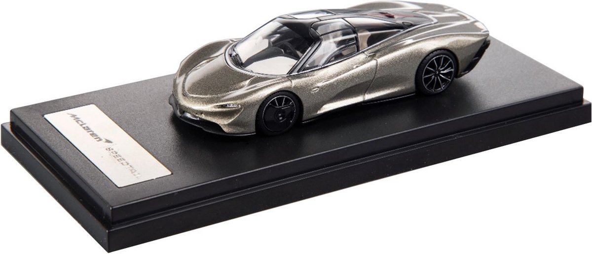 McLaren Speedtail Goud