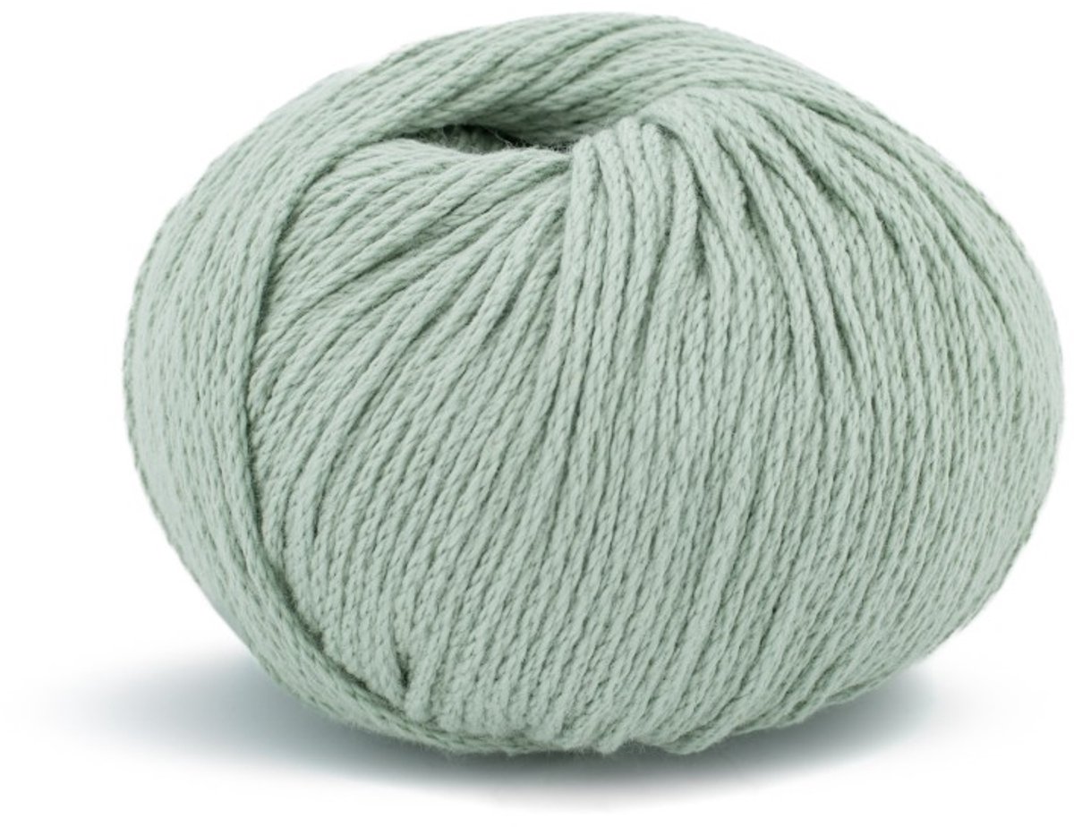 LAMANA - Ica - 100 % premium biologisch zeldzame Pima katoengaren - Wordt per 3 stuks verkocht - 80 m. 50 gr. - Kleur : Lind (ic38)