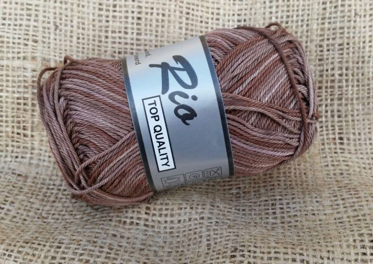 Vijf bollen gemeleerd garen (5 x 50 gram 100% katoen)