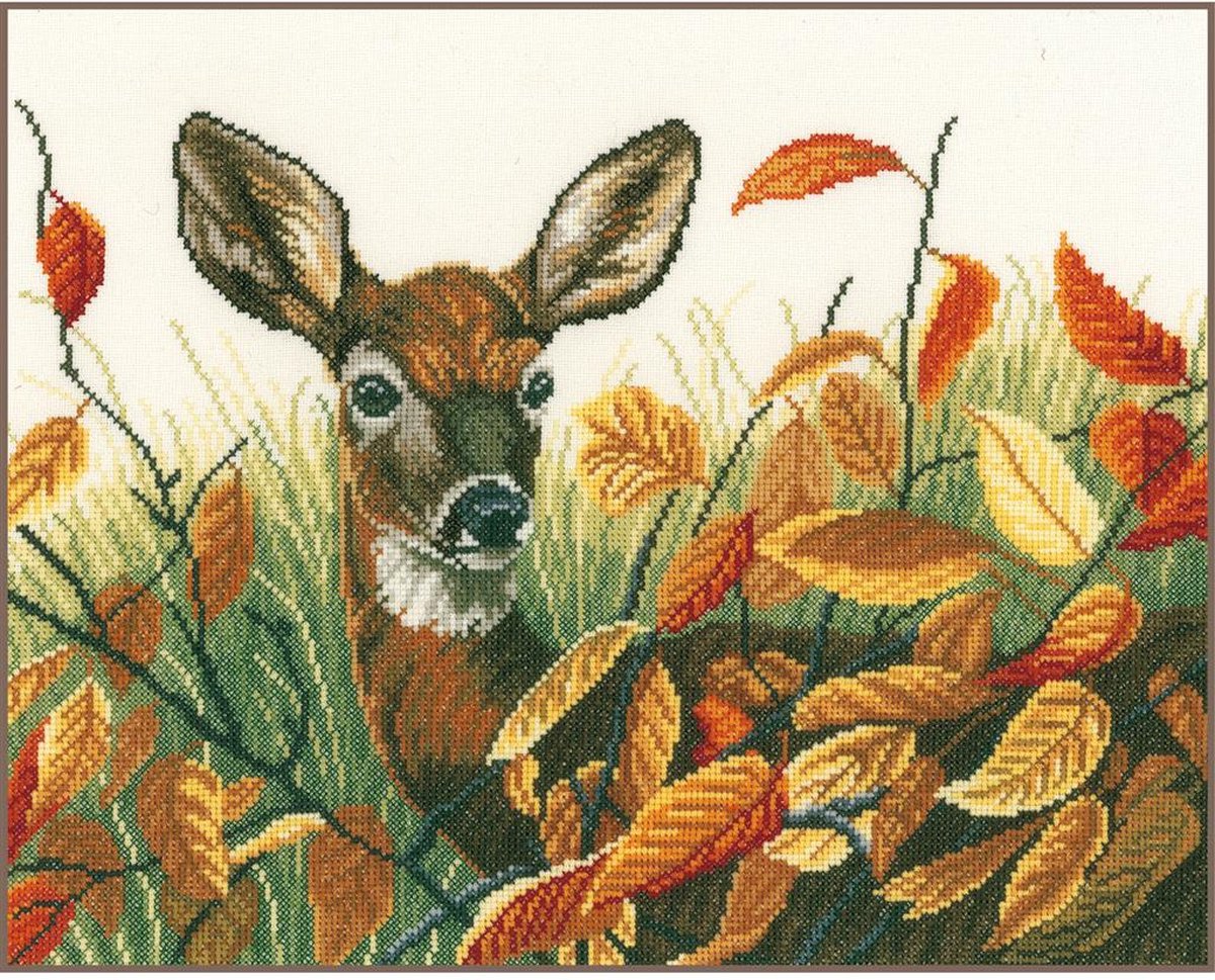 borduurpakket 35177 hert tussen herfstbladeren