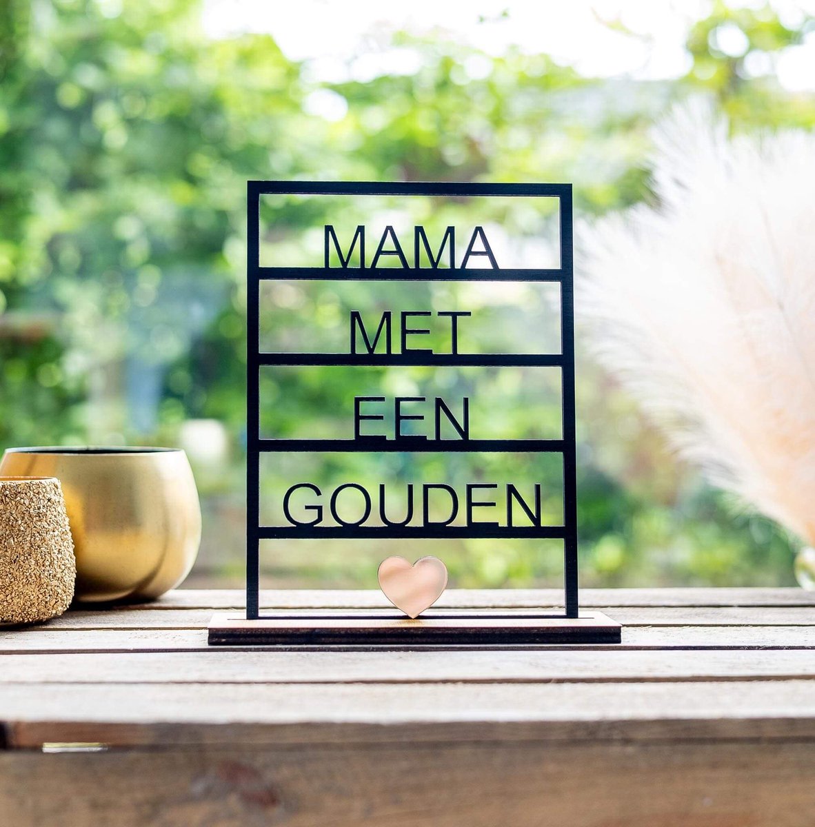 Houten Raampje - Mama met een Gouden Hart - Origineel - Moederdag Geschenk - Cadeau - Dankjewel - Geschenkbox - Geschenkset - Duurzaam - Bedanking - Liefste - Verjaardag