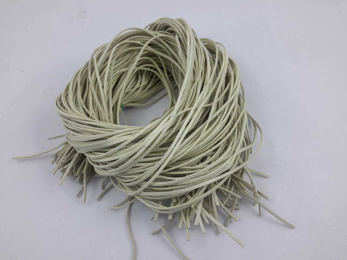 5 x Suede koord - gebroken wit - 3 mm dikte - 1 meter lang - sieraden maken, zoals ketting, armband.