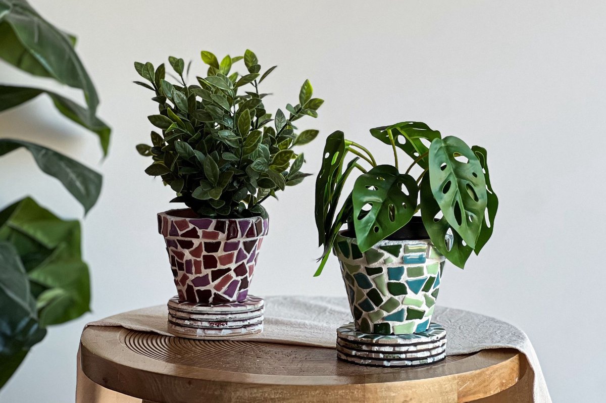 Little Creations DIY pakket - Mozaïek bloempotter (2 stuks) blauw - Hobbypakket volwassenen - Knutselpakket voor volwassenen - mozaiek pakket