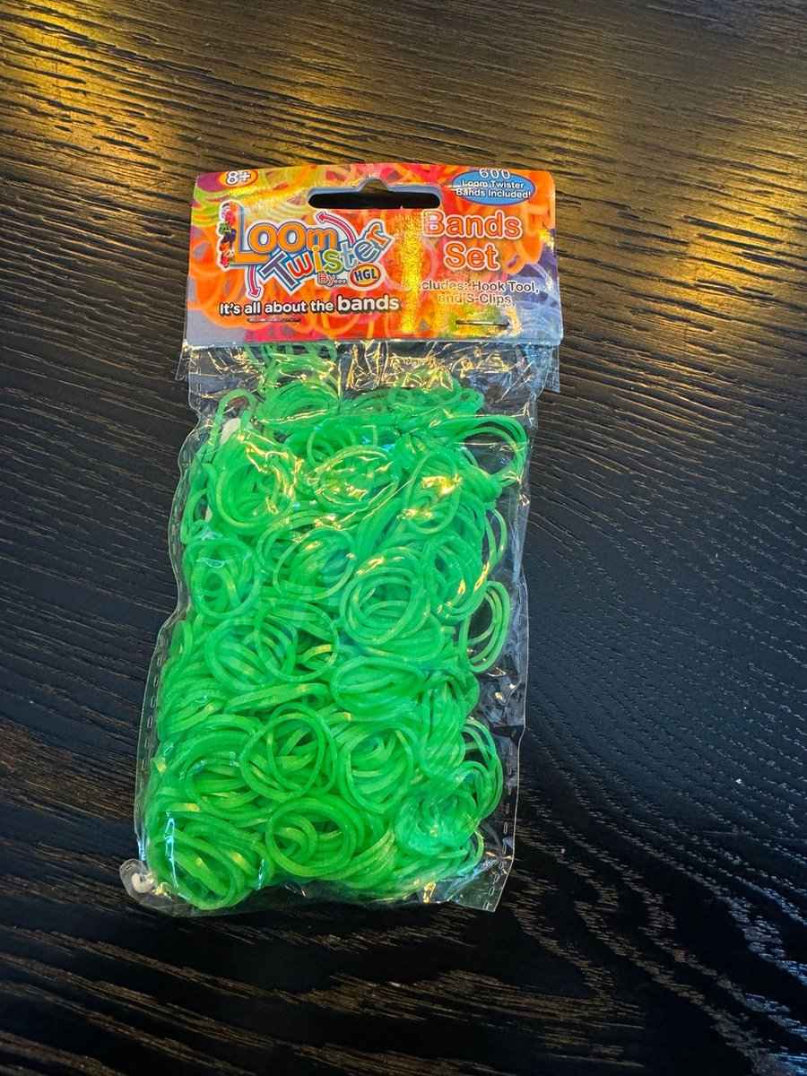 Loom Bandjes - Neon Groen - 600 stuks - Loombandjes - Loom Twister - Loomelastiekjes - Elastiekjes - Inlcusief S-Clips / Haakjes