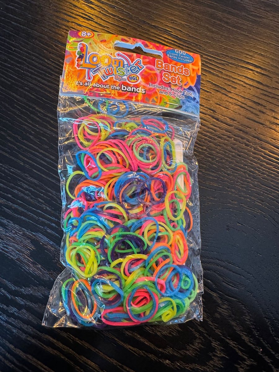 Loom Bandjes - Neon Mix - 600 stuks - Loombandjes - Loom Twister - Loomelastiekjes - Elastiekjes - Inlcusief S-Clips / Haakjes