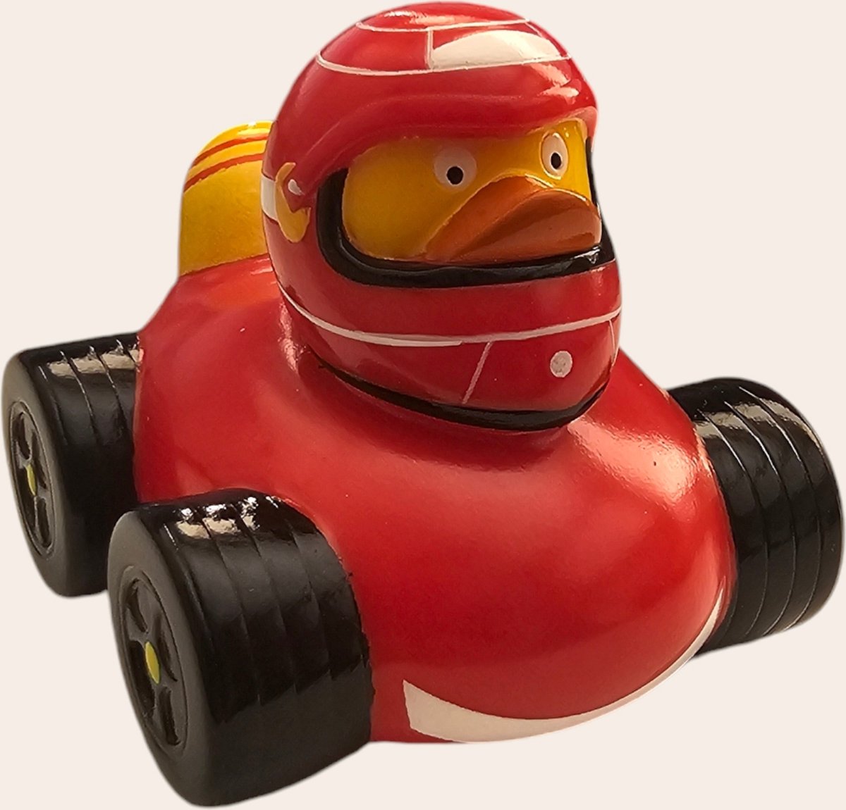 Badeend in een Rode Raceauto - Speels Badplezier voor Jong en Oud