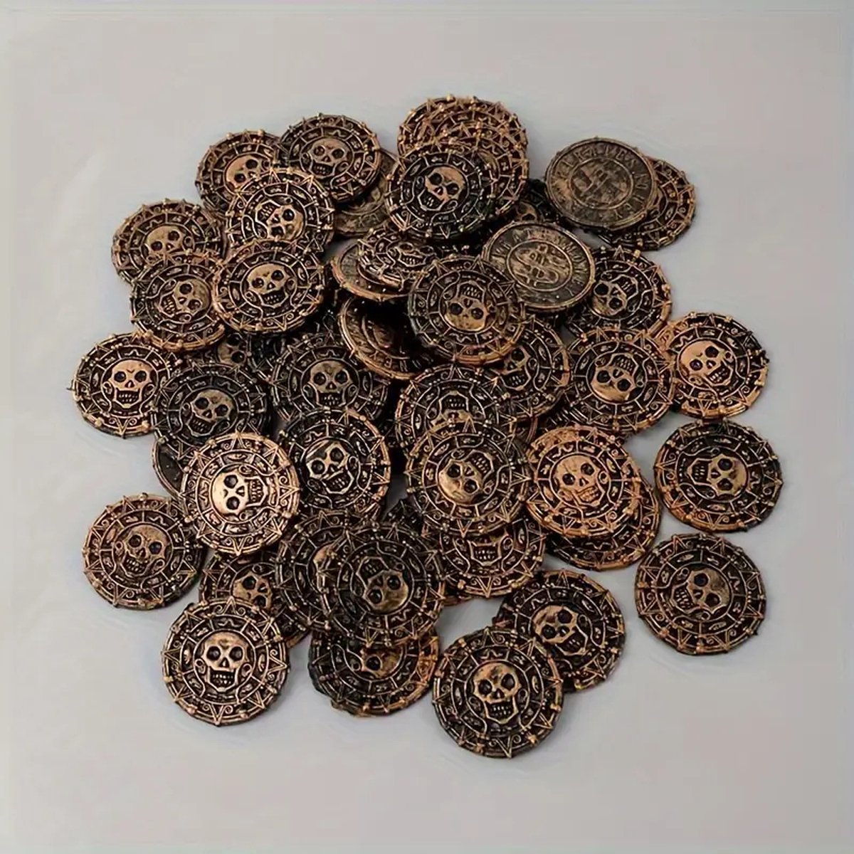 MGM Trading - 10 Stuks Piratenschatkist Decoratieve Gouden Muntstukken - Perfect voor Halloween, Verjaardag of Piratenthema Feesten - Kunststof Materiaal, Geen Elektriciteit Nodig